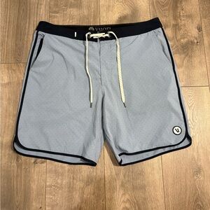 Vuori Men’s Cruise Board Shorts Color Cloud Micro Dot Blue Size 34